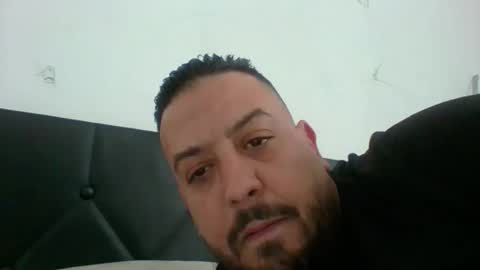 Snapshot of devil_angel66 chatting on 05-12-26, 01:19 devil_angel66 online show from 05-12-26, 01:19