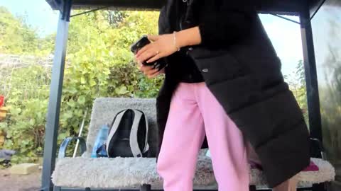 Anna online show from 10-17-25, 09:01