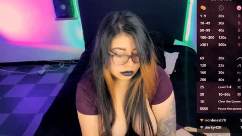 Snapshot of devilfox29 chatting on 12-18-24, 07:58 L I NA online show from 12-18-24, 07:58