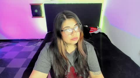 Snapshot of devilfox29 chatting on 01-12-25, 06:59 L I NA online show from 01-12-25, 06:59