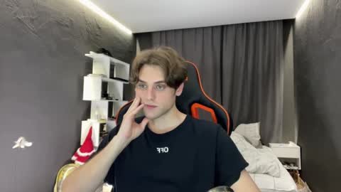 Snapshot of devilnut1 chatting on 11-22-25, 06:40 devilnut1 online show from 11-22-25, 06:40