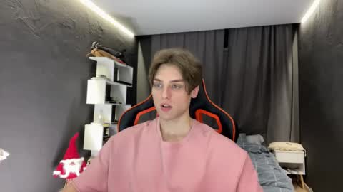 Snapshot of devilnut1 chatting on 11-27-25, 06:59 devilnut1 online show from 11-27-25, 06:59