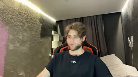 devilnut1 online show from 05-25-26, 04:29