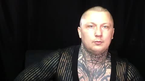 Snapshot of devilwithtats chatting on 03-12-26, 10:43 Lucian online show from 03-12-26, 10:43