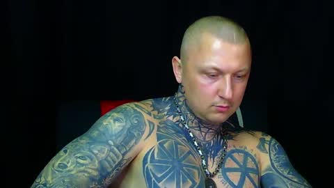 Snapshot of devilwithtats chatting on 03-25-26, 07:25 Lucian online show from 03-25-26, 07:25