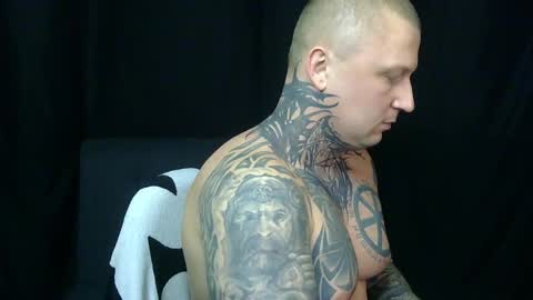 Snapshot of devilwithtats chatting on 04-01-26, 01:52 Lucian online show from 04-01-26, 01:52