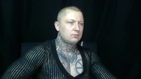 Snapshot of devilwithtats chatting on 04-06-26, 07:20 Lucian online show from 04-06-26, 07:20