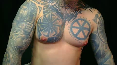 Snapshot of devilwithtats chatting on 04-11-26, 07:45 Lucian online show from 04-11-26, 07:45