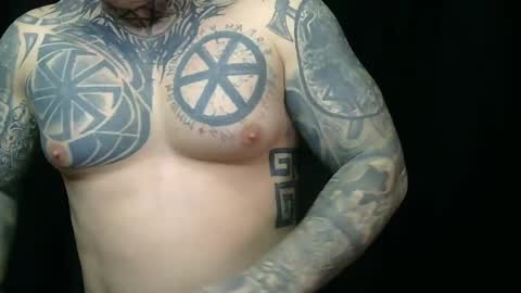 Snapshot of devilwithtats chatting on 04-12-26, 06:51 Lucian online show from 04-12-26, 06:51