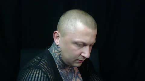 Snapshot of devilwithtats chatting on 04-23-26, 12:29 Lucian online show from 04-23-26, 12:29