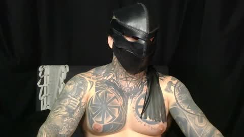 Snapshot of devilwithtats chatting on 05-11-26, 02:45 Lucian online show from 05-11-26, 02:45