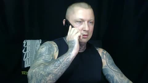 Snapshot of devilwithtats chatting on 05-12-26, 12:13 Lucian online show from 05-12-26, 12:13