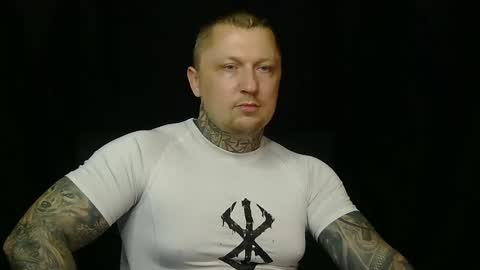 Snapshot of devilwithtats chatting on 05-24-26, 11:48 Lucian online show from 05-24-26, 11:48