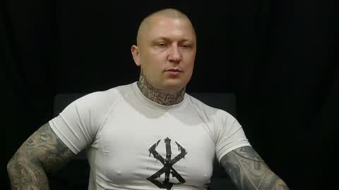 Snapshot of devilwithtats chatting on 05-25-26, 07:25 Lucian online show from 05-25-26, 07:25