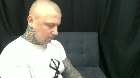 Snapshot of devilwithtats chatting on 05-27-26, 11:18 Lucian online show from 05-27-26, 11:18