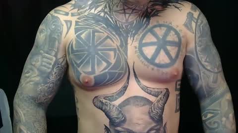 Snapshot of devilwithtats chatting on 05-28-26, 03:20 Lucian online show from 05-28-26, 03:20