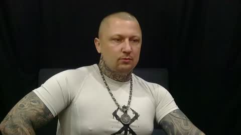 Snapshot of devilwithtats chatting on 05-29-26, 08:01 Lucian online show from 05-29-26, 08:01
