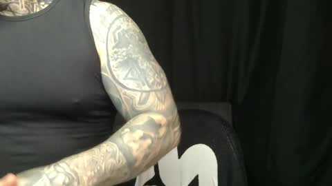 Snapshot of devilwithtats chatting on 05-30-26, 08:44 Lucian online show from 05-30-26, 08:44