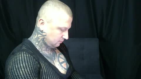 Snapshot of devilwithtats chatting on 05-31-26, 07:15 Lucian online show from 05-31-26, 07:15