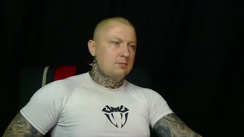 Snapshot of devilwithtats chatting on 07-08-26, 03:05 Lucian online show from 07-08-26, 03:05
