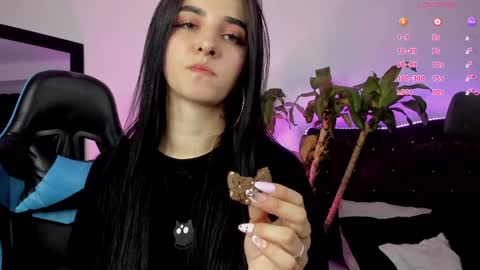 PaulaInsta  paulacastellanos 1Pvt open online show from 01-17-25, 06:15