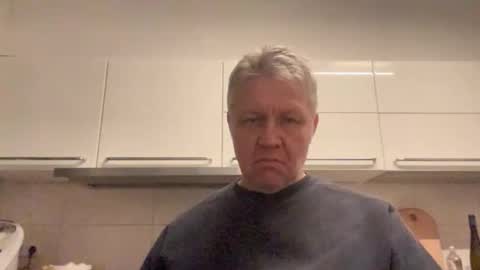 Devon online show from 11-26-25, 01:06