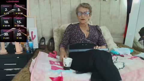 Devora online show from 11-19-25, 02:33