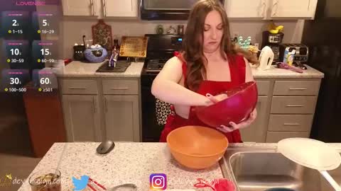 Snapshot of devynreign chatting on 11-06-25, 02:34 Devyn Reign online show from 11-06-25, 02:34