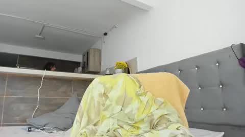 thumb up me please its important online show from 11-21-25, 10:14