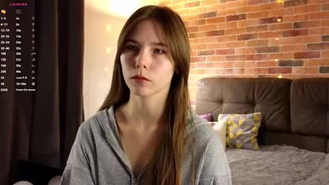 Snapshot of deyvessa chatting on 10-08-25, 06:16 Kira online show from 10-08-25, 06:16