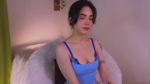 Diana online show from 11-30-25, 02:43