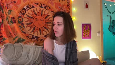 Snapshot of di_n_alex chatting on 12-05-24, 01:17 Di Alex online show from 12-05-24, 01:17