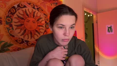 Snapshot of di_n_alex chatting on 12-06-24, 01:33 Di Alex online show from 12-06-24, 01:33