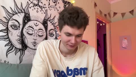 Snapshot of di_n_alex chatting on 12-14-24, 10:02 Di Alex online show from 12-14-24, 10:02