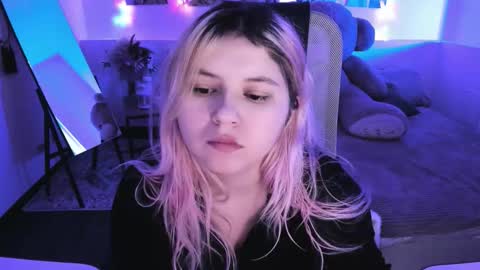 Snapshot of diaangell chatting on 02-28-26, 07:59 Dia online show from 02-28-26, 07:59