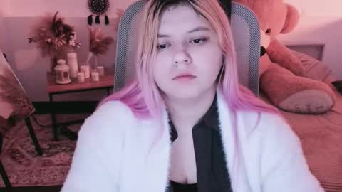 Snapshot of diaangell chatting on 03-12-26, 09:10 Dia online show from 03-12-26, 09:10