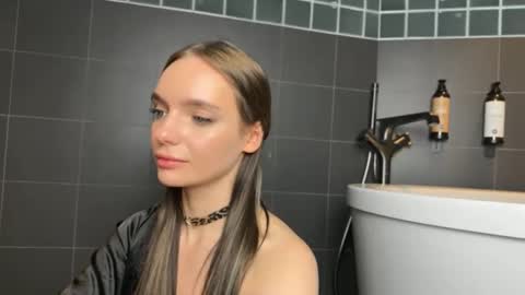 Snapshot of dialinkaaaa chatting on 03-25-26, 02:06 dialinkaaaa online show from 03-25-26, 02:06