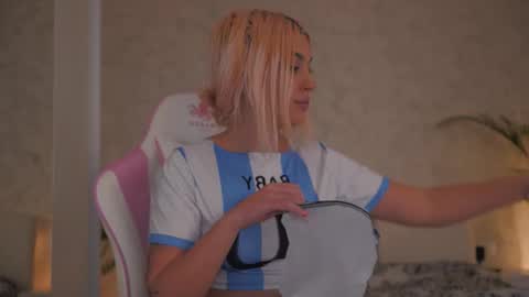 Thea online show from 02-03-26, 03:06