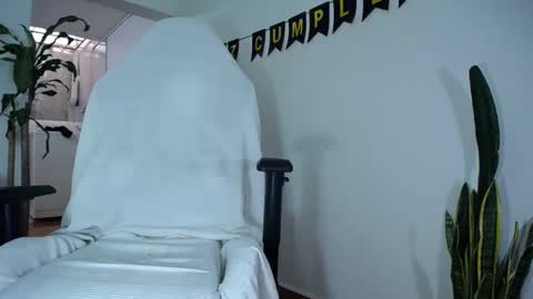 MaSSimo online show from 12-21-24, 05:51