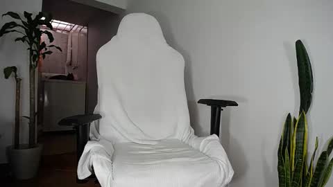 MaSSimo online show from 02-23-25, 07:49