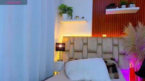 diamond_canela online show from 09-26-25, 01:42