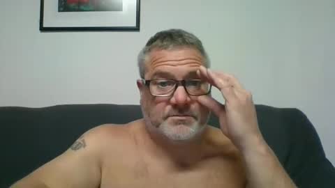 Snapshot of diamond_couple_82 chatting on 10-09-25, 04:21 diamond_couple_82 online show from 10-09-25, 04:21