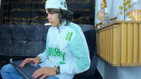 Snapshot of diamond_twink chatting on 02-18-26, 01:51 diamond_twink online show from 02-18-26, 01:51