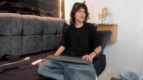 Snapshot of diamond_twink chatting on 03-20-26, 01:49 diamond_twink online show from 03-20-26, 01:49