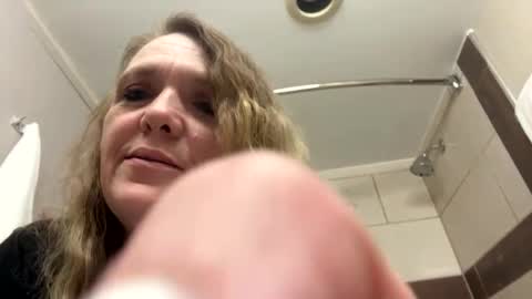 diamondharris1982 online show from 10-04-25, 08:34