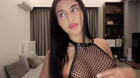 Iris online show from 02-12-26, 08:15