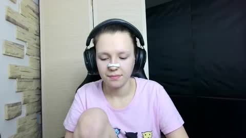 Snapshot of diana_back3 chatting on 11-15-25, 01:51 diana_back3 online show from 11-15-25, 01:51