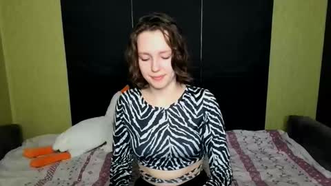 diana_back3 online show from 01-11-26, 12:32