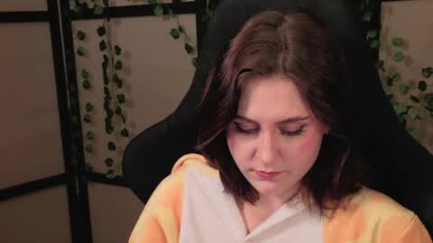 Snapshot of diana_floweri chatting on 04-03-26, 01:42 Diana online show from 04-03-26, 01:42