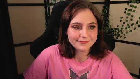 Snapshot of diana_floweri chatting on 04-22-26, 01:12 Diana online show from 04-22-26, 01:12